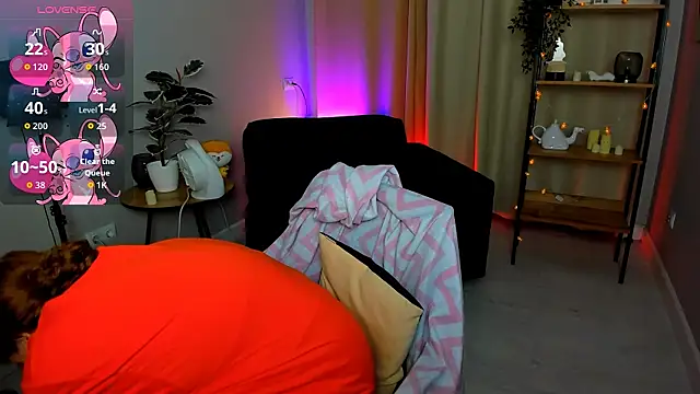 Cassie xKiss online show from November 25, 2025, 5:08 am