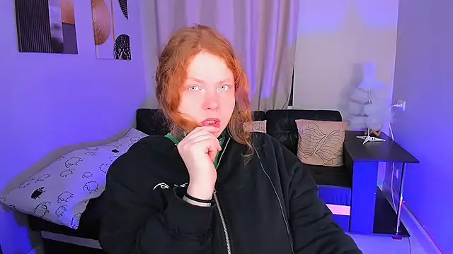 Snapshot of Cassie_xKiss chatting on December 19, 2025, 9:06 pm Cassie xKiss online show from December 19, 2025, 9:06 pm