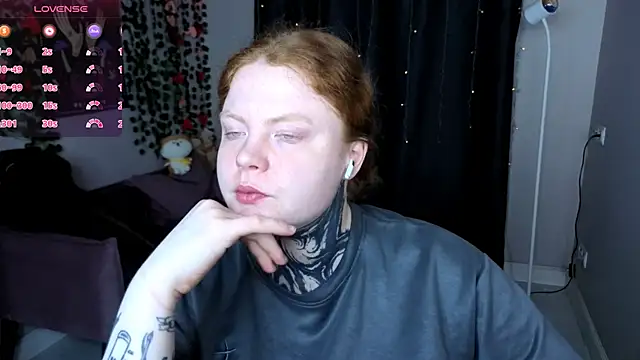 Cassie xKiss online show from April 4, 2026, 8:59 pm