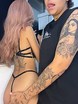 Snapshot of Rob_and_lizzy chatting on January 15, 2026, 4:27 am Rob and lizzy online show from January 15, 2026, 4:27 am