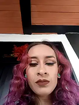 Snapshot of Rob_and_lizzy chatting on January 10, 2025, 3:27 pm Rob and lizzy online show from January 10, 2025, 3:27 pm