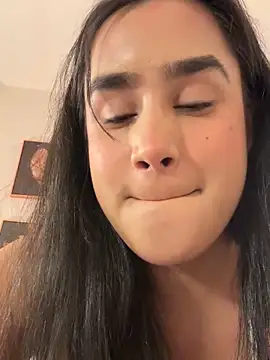 bonniekim  online show from September 20, 2025, 12:48 am