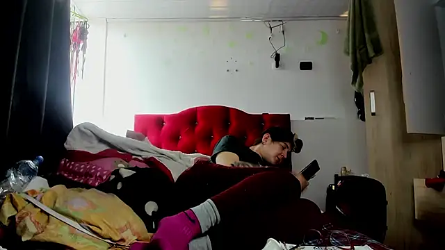 Sweet-Suck69 online show from March 18, 2025, 5:01 pm