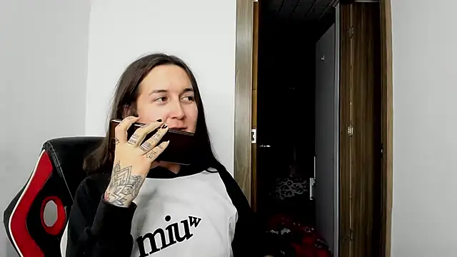 Sweet-Suck69 online show from February 21, 2025, 9:13 am