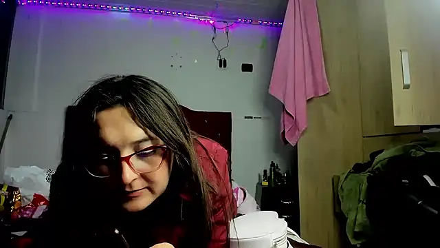 Sweet-Suck69 online show from March 23, 2025, 4:05 am