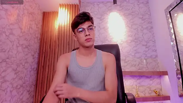 Gerony  online show from December 23, 2025, 5:07 am