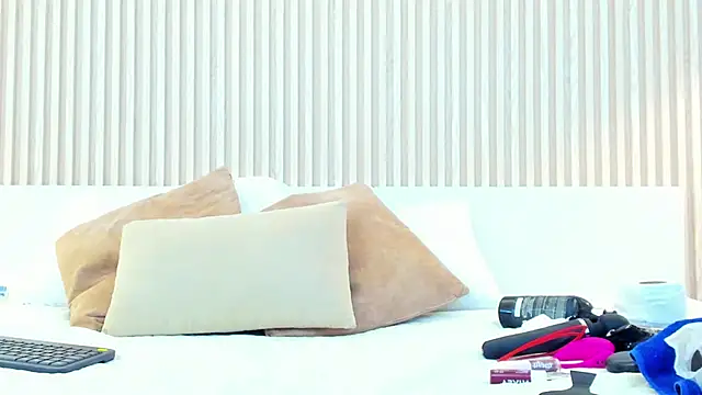 JanethLee1 online show from March 31, 2026, 3:25 pm