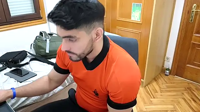 Jackyrose online show from February 19, 2025, 2:33 pm