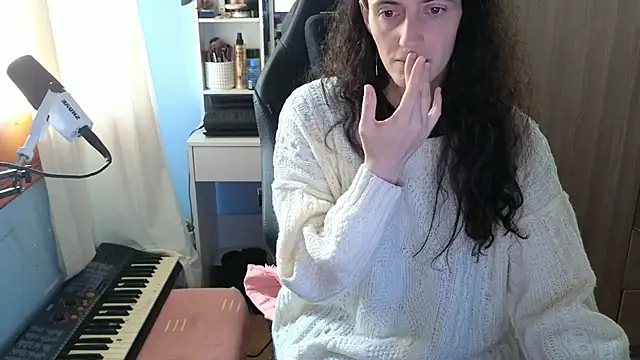 MemiKouki online show from March 12, 2026, 4:33 pm