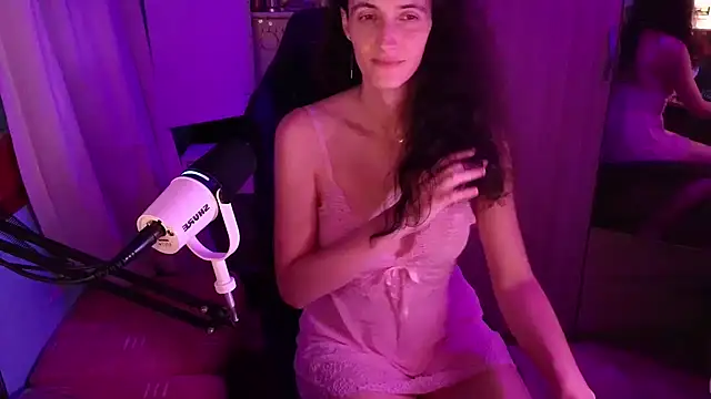 MemiKouki online show from October 24, 2025, 5:23 pm