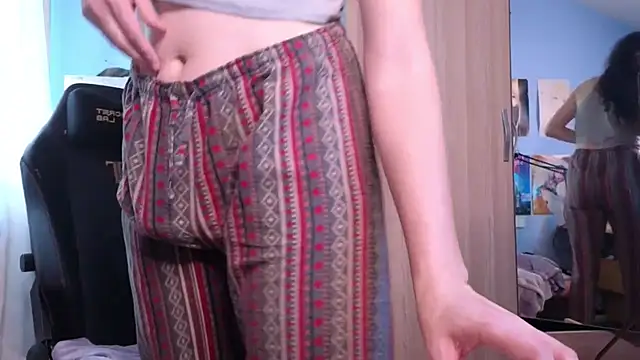 MemiKouki online show from September 14, 2025, 5:02 pm