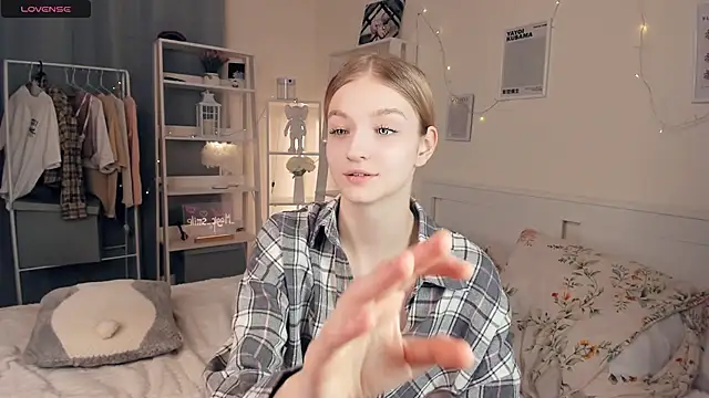 YuNabif online show from March 1, 2025, 8:56 am