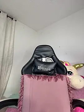 Miaa love6969 online show from March 19, 2026, 1:16 am