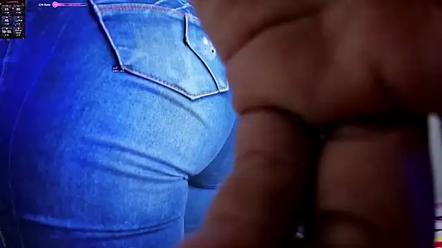 ayheleensexygirl1 online show from October 8, 2025, 8:20 pm