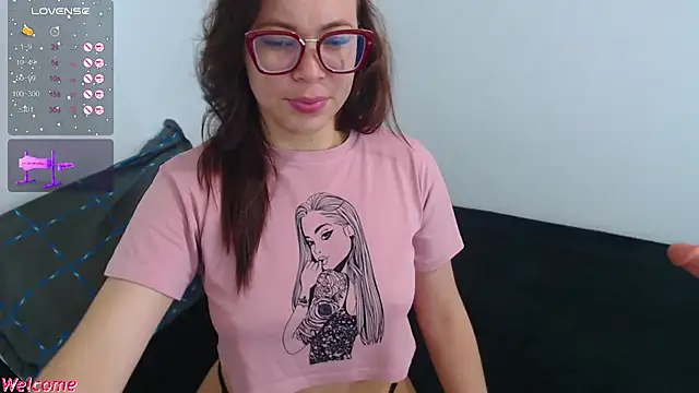 SharonR1 online show from September 26, 2025, 12:17 am