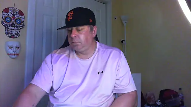 Snapshot of Mic_Oxinner chatting on September 29, 2025, 6:02 pm Mic Oxinner online show from September 29, 2025, 6:02 pm