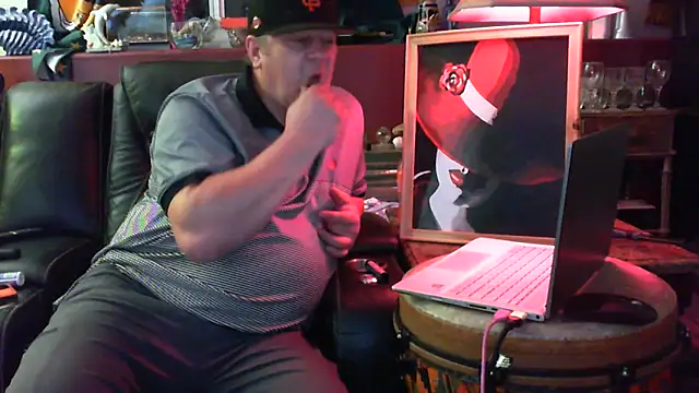 Snapshot of Mic_Oxinner chatting on September 17, 2025, 9:00 am Mic Oxinner online show from September 17, 2025, 9:00 am