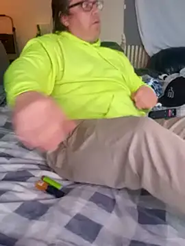 Snapshot of Mic_Oxinner chatting on February 16, 2025, 10:11 pm Mic Oxinner online show from February 16, 2025, 10:11 pm