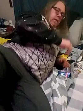 Snapshot of Mic_Oxinner chatting on February 27, 2025, 1:49 pm Mic Oxinner online show from February 27, 2025, 1:49 pm