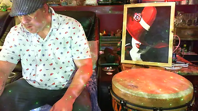 Snapshot of Mic_Oxinner chatting on September 15, 2025, 9:21 am Mic Oxinner online show from September 15, 2025, 9:21 am