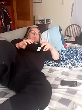 Snapshot of Mic_Oxinner chatting on February 14, 2025, 5:46 pm Mic Oxinner online show from February 14, 2025, 5:46 pm