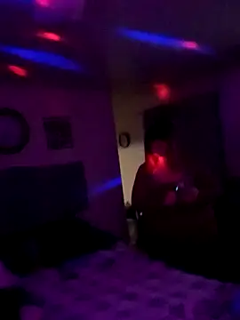 Snapshot of Mic_Oxinner chatting on February 20, 2025, 10:48 am Mic Oxinner online show from February 20, 2025, 10:48 am