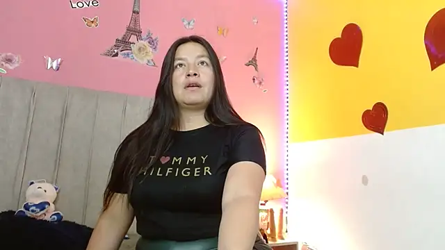 monickhot303av online show from September 25, 2025, 3:23 am