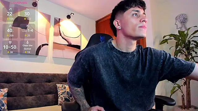  joansoto online show from November 3, 2025, 6:55 pm