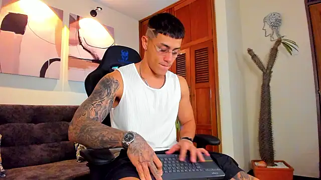  joansoto online show from February 4, 2026, 12:44 pm