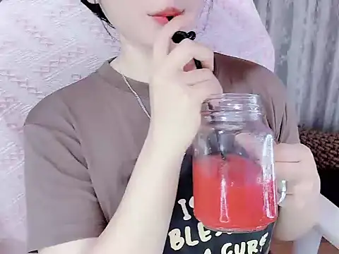  Lygn   online show from September 30, 2025, 1:00 am