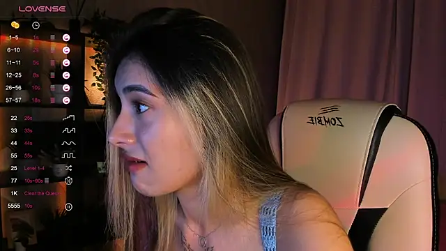 DarlaLike online show from September 27, 2025, 4:07 am