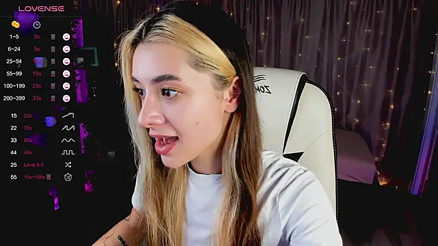 DarlaLike online show from February 27, 2025, 6:57 am