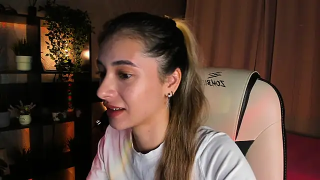 DarlaLike online show from September 21, 2025, 4:06 am