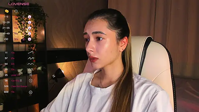 DarlaLike online show from November 8, 2025, 3:43 am