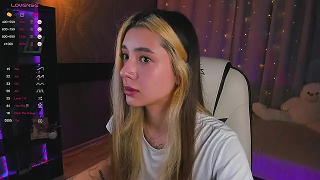 DarlaLike online show from March 8, 2025, 4:34 am