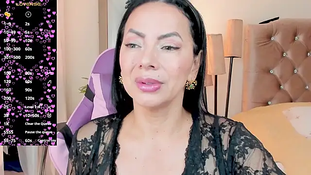 veronika naughty online show from October 4, 2025, 2:29 pm