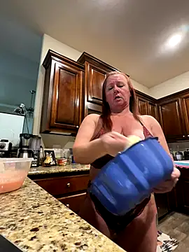 Lollipoplover52 online show from December 17, 2025, 5:07 pm