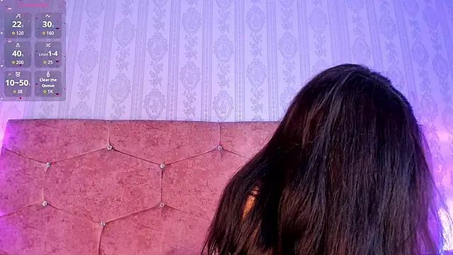 Snapshot of lunar_leen chatting on November 8, 2025, 5:05 pm lunar leen online show from November 8, 2025, 5:05 pm