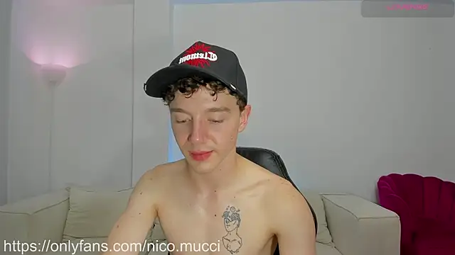 niico 18 online show from January 30, 2025, 8:54 am