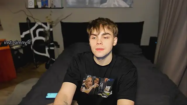 Snapshot of simonwnl chatting on December 3, 2025, 3:29 am simonwnl online show from December 3, 2025, 3:29 am