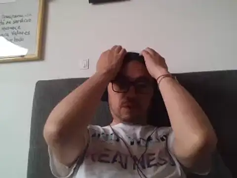 Diptongo online show from February 26, 2025, 3:21 pm