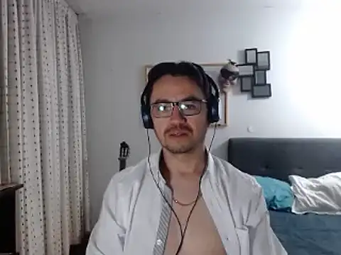 Diptongo online show from March 23, 2025, 12:04 am