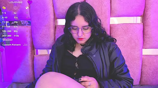  Ambar-devon  online show from November 4, 2025, 11:30 pm