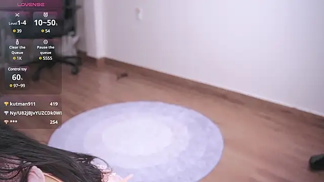 Miuzxc online show from January 24, 2025, 1:47 pm