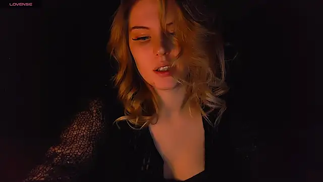 Snapshot of VoluptuousDreams chatting on February 16, 2025, 7:05 pm VoluptuousDreams online show from February 16, 2025, 7:05 pm