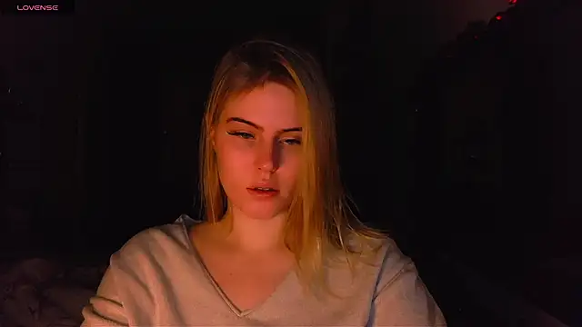 Snapshot of VoluptuousDreams chatting on February 8, 2025, 2:49 pm VoluptuousDreams online show from February 8, 2025, 2:49 pm