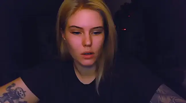 Snapshot of VoluptuousDreams chatting on December 13, 2024, 2:16 pm VoluptuousDreams online show from December 13, 2024, 2:16 pm