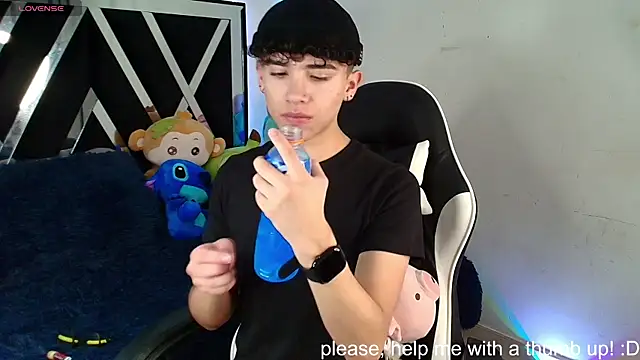 Niico Cruz online show from January 12, 2025, 3:49 am