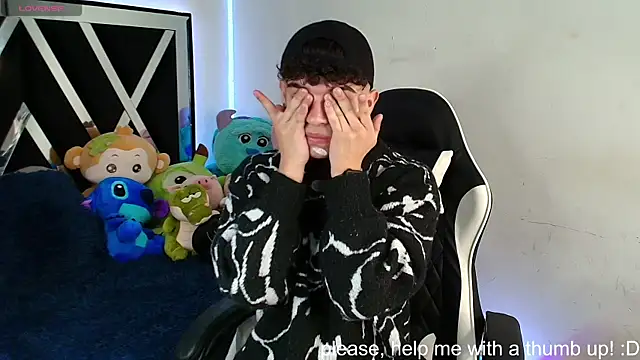 Niico Cruz online show from January 13, 2025, 1:34 am