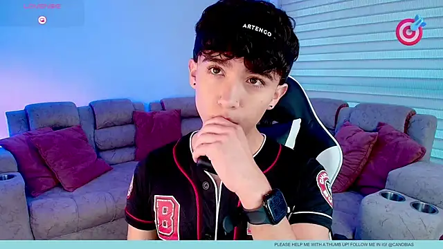 Niico Cruz online show from January 12, 2026, 10:03 pm